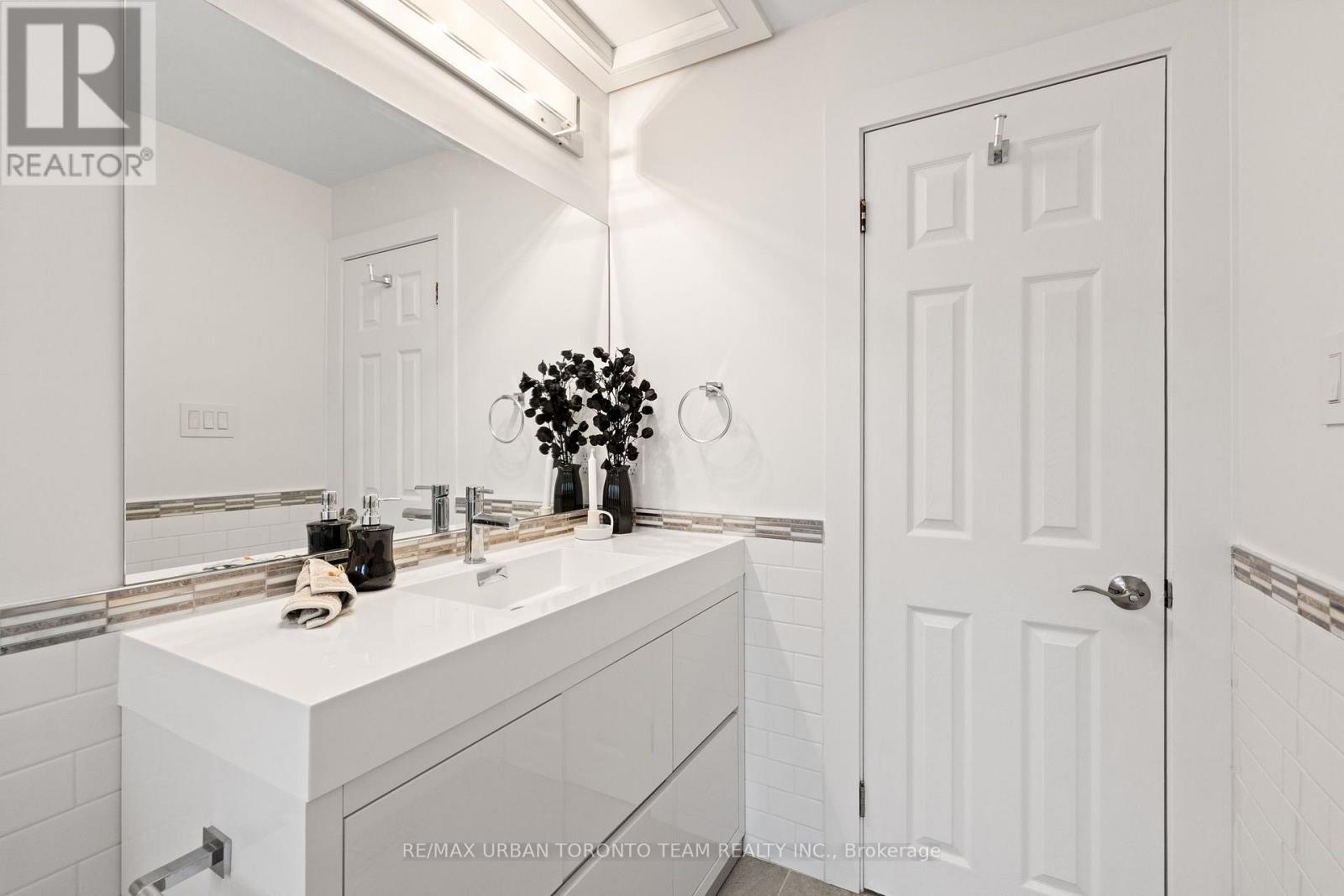 3517 St Clair Avenue E, Toronto, Ontario  M1K 1L4 - Photo 22 - E13799098