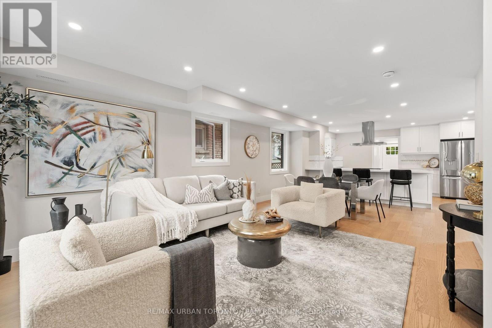 3517 St Clair Avenue E, Toronto, Ontario  M1K 1L4 - Photo 3 - E13799098