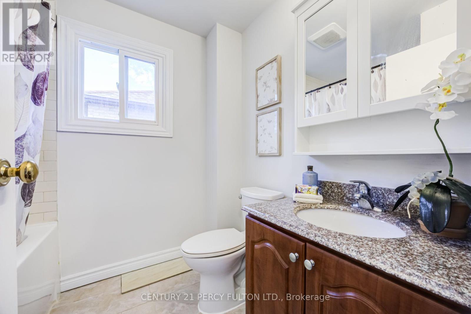 608 Beckworth Square, Pickering, Ontario  L1V 3X4 - Photo 22 - E13799146