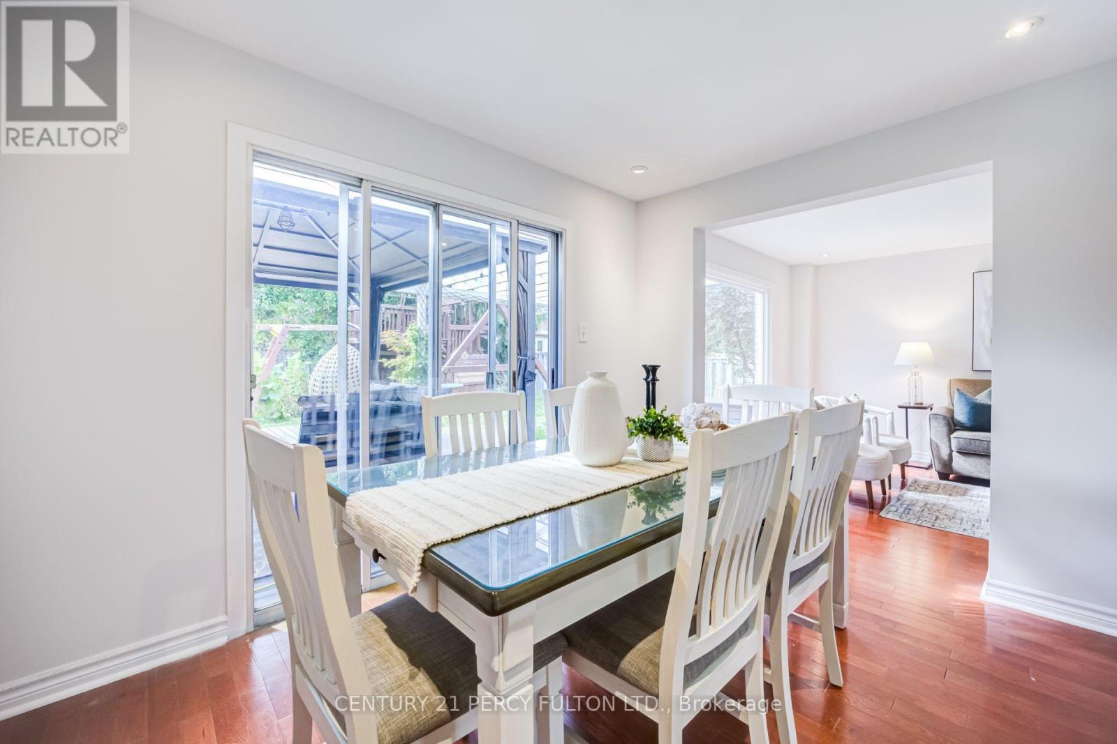 608 Beckworth Square, Pickering, Ontario  L1V 3X4 - Photo 8 - E13799146