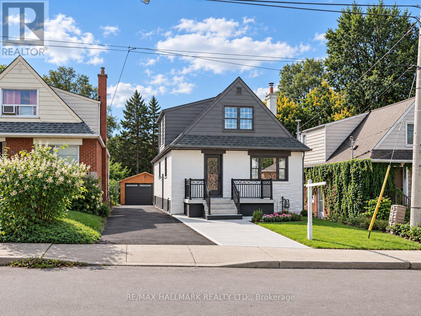 109 GLENCREST BOULEVARD, Toronto, Ontario