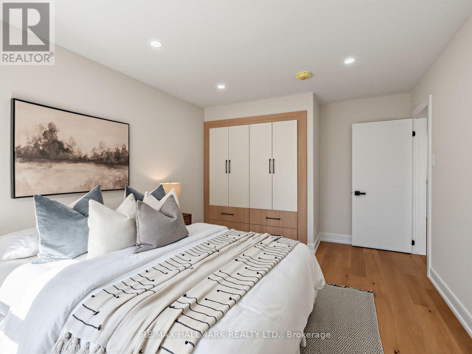 109 Glencrest Boulevard, Toronto, Ontario  M4B 1L9 - Photo 17 - E13799220