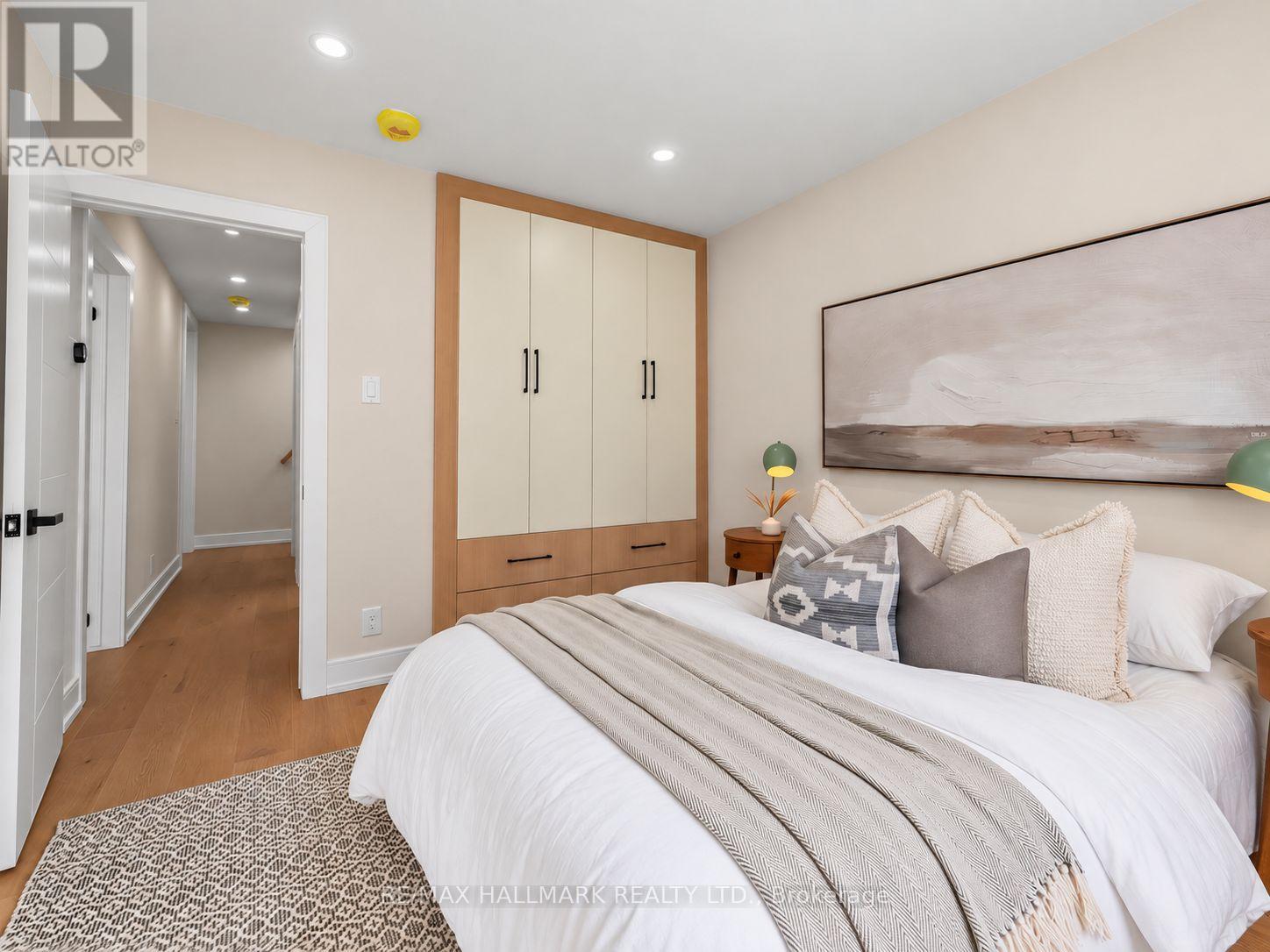 109 Glencrest Boulevard, Toronto, Ontario  M4B 1L9 - Photo 19 - E13799220