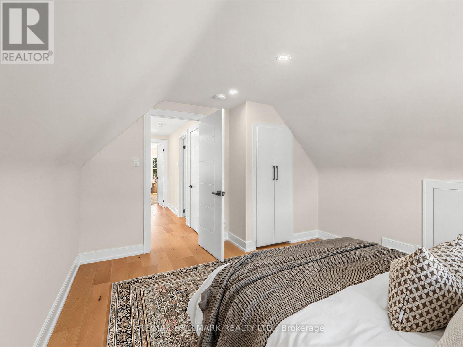 109 Glencrest Boulevard, Toronto, Ontario  M4B 1L9 - Photo 25 - E13799220