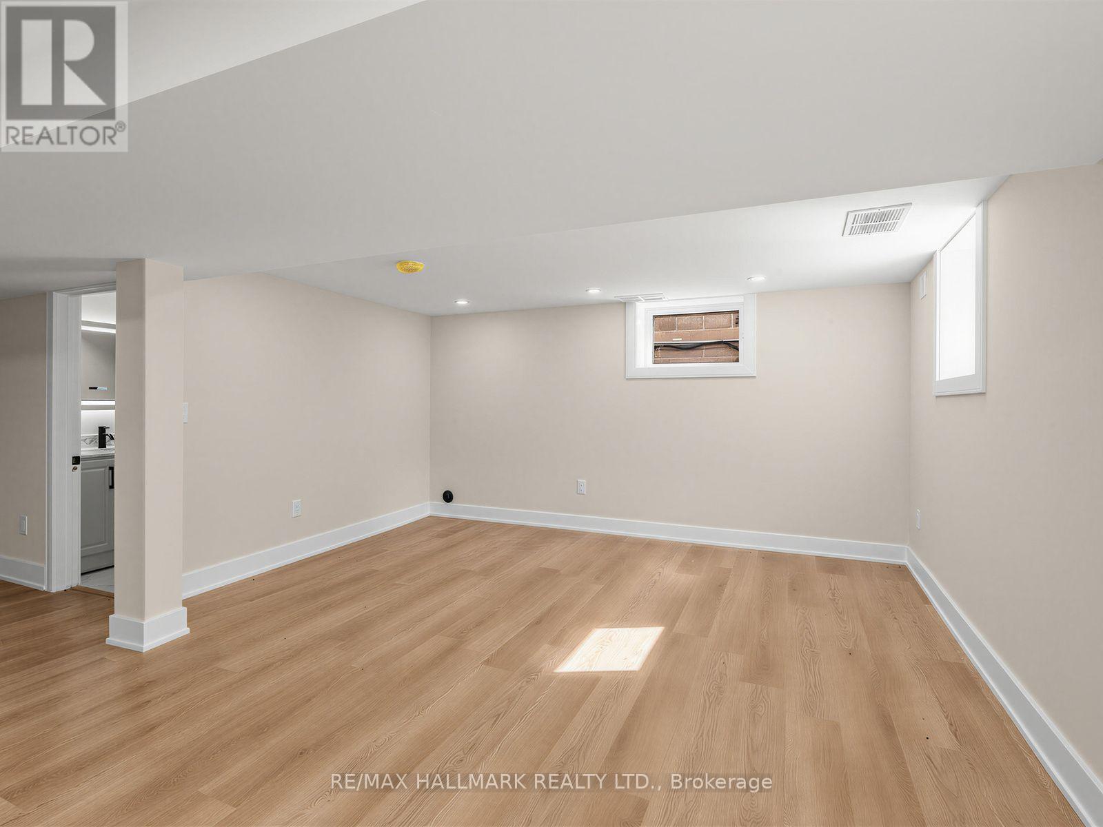 109 Glencrest Boulevard, Toronto, Ontario  M4B 1L9 - Photo 33 - E13799220
