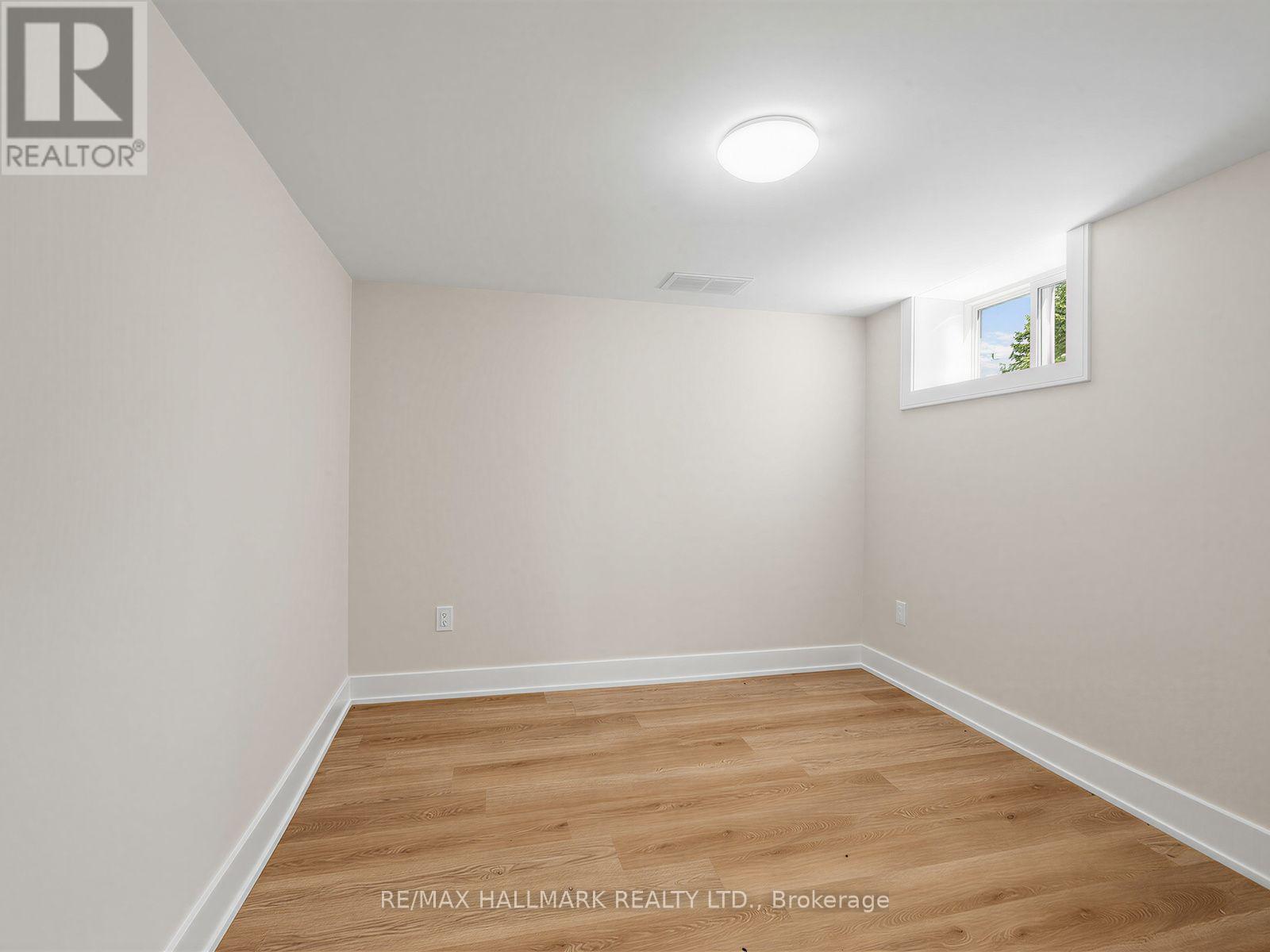 109 Glencrest Boulevard, Toronto, Ontario  M4B 1L9 - Photo 36 - E13799220