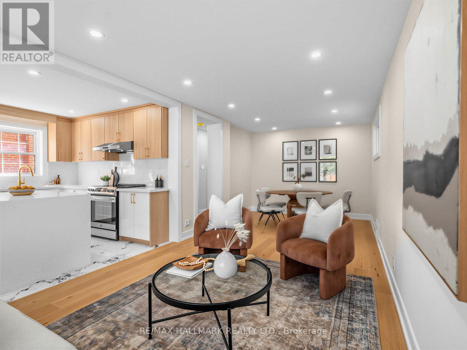 109 Glencrest Boulevard, Toronto, Ontario  M4B 1L9 - Photo 4 - E13799220