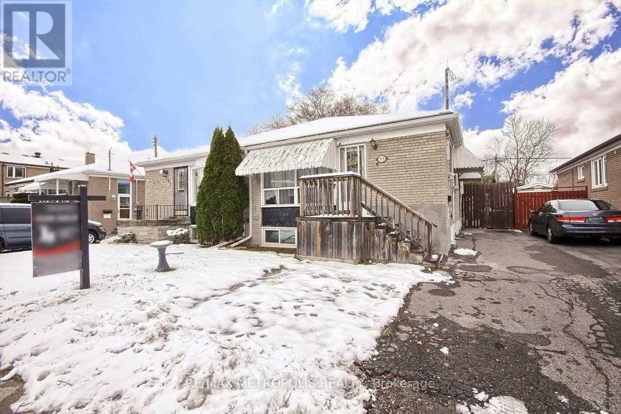 Upper - 99 Overture Road, Toronto, Ontario  M1E 2W3 - Photo 2 - E13799268