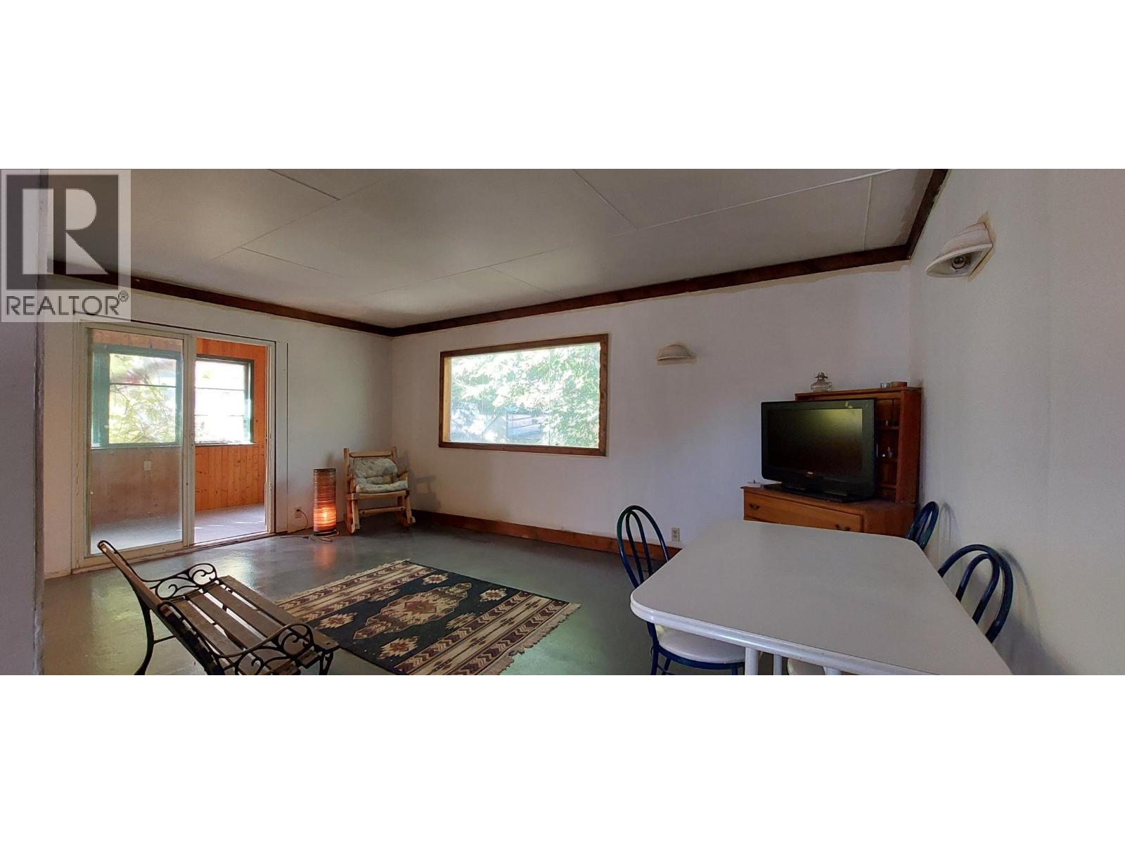 616 Cliff Street, Bella Coola, British Columbia  V0T 1C0 - Photo 5 - R3166835
