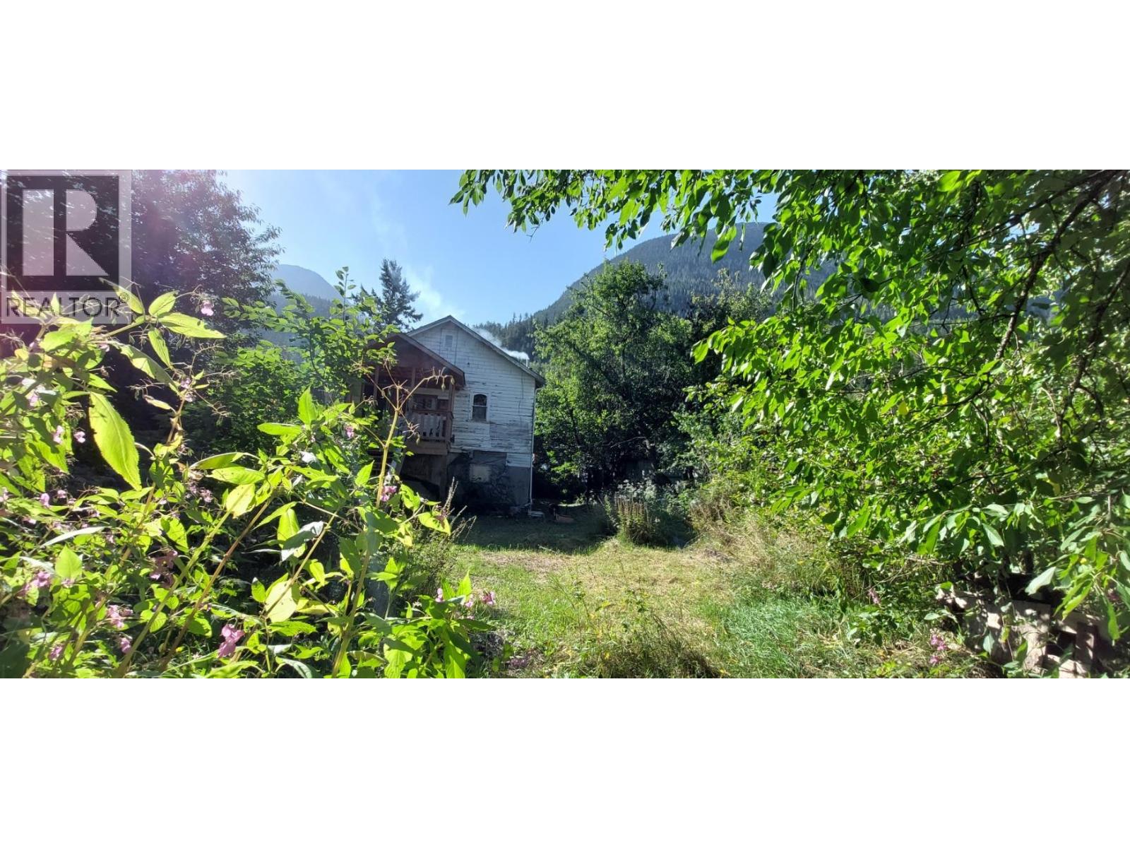 616 Cliff Street, Bella Coola, British Columbia  V0T 1C0 - Photo 1 - R3166835