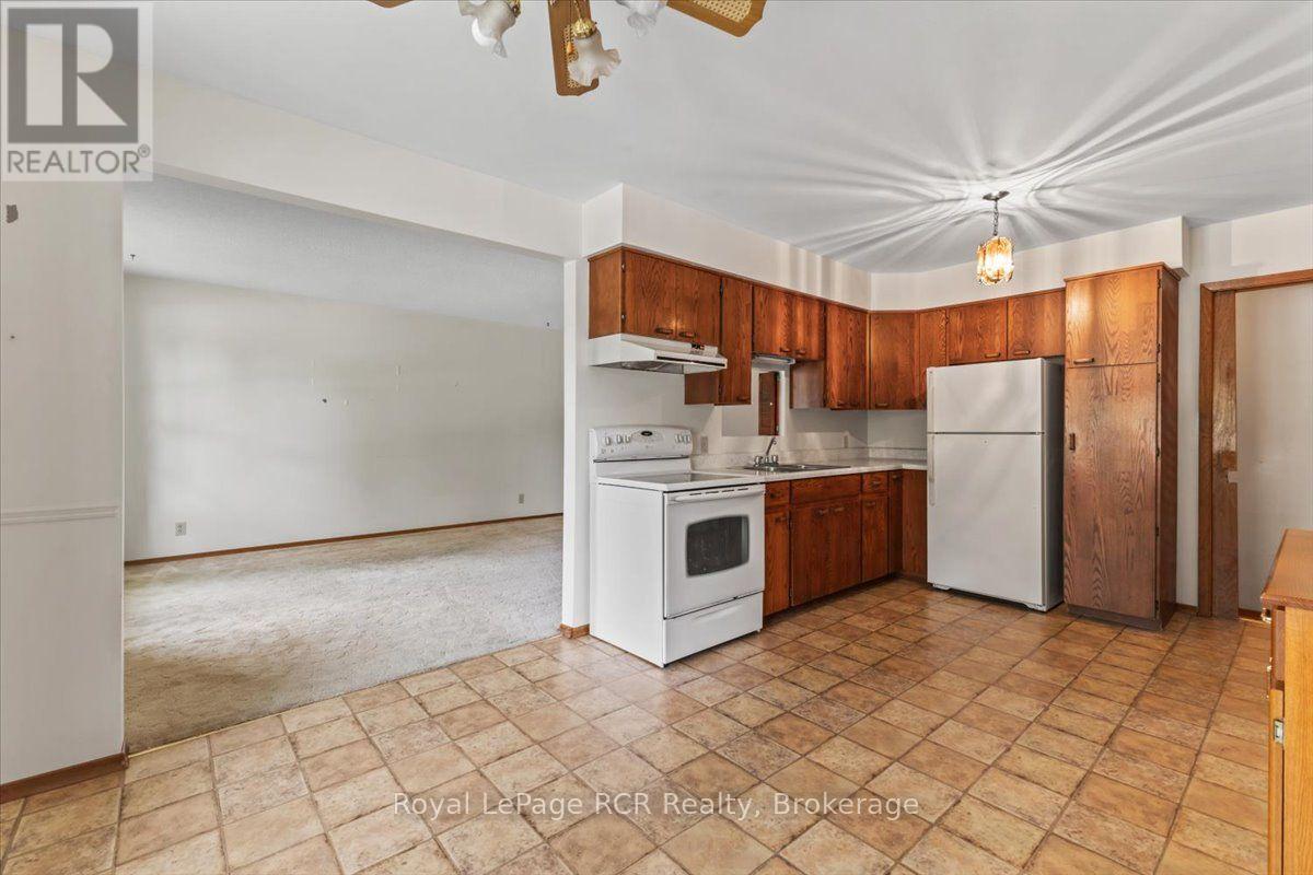 527 2nd A Street, Hanover, Ontario  N4N 3P6 - Photo 9 - X13799090