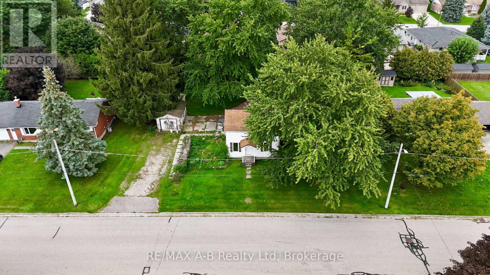 86 Salina Street N, St. Marys, Ontario  N4X 1C8 - Photo 3 - X13799222