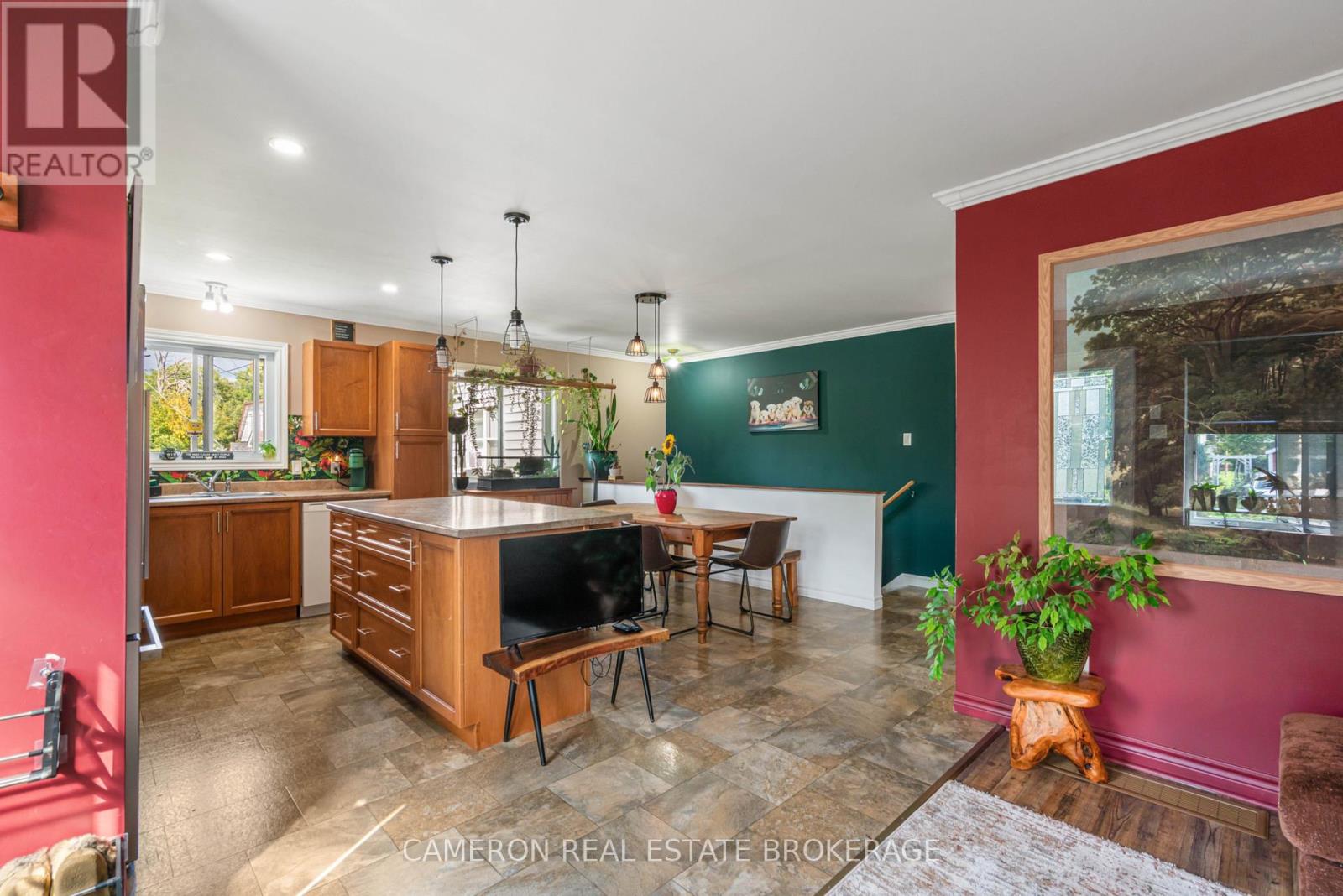 327 Clarke Avenue, Cornwall, Ontario  K6J 4G6 - Photo 4 - X13799182