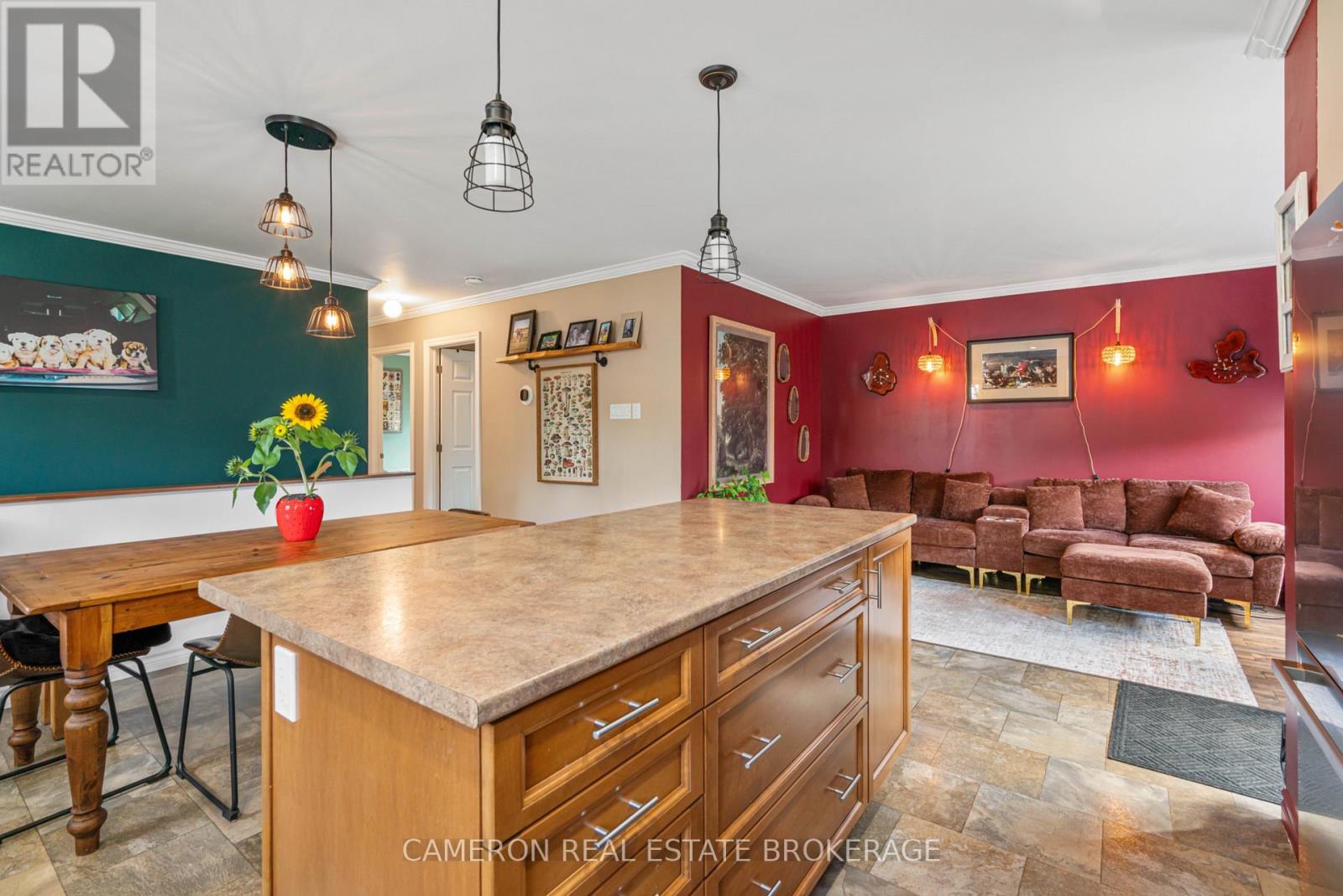 327 Clarke Avenue, Cornwall, Ontario  K6J 4G6 - Photo 8 - X13799182