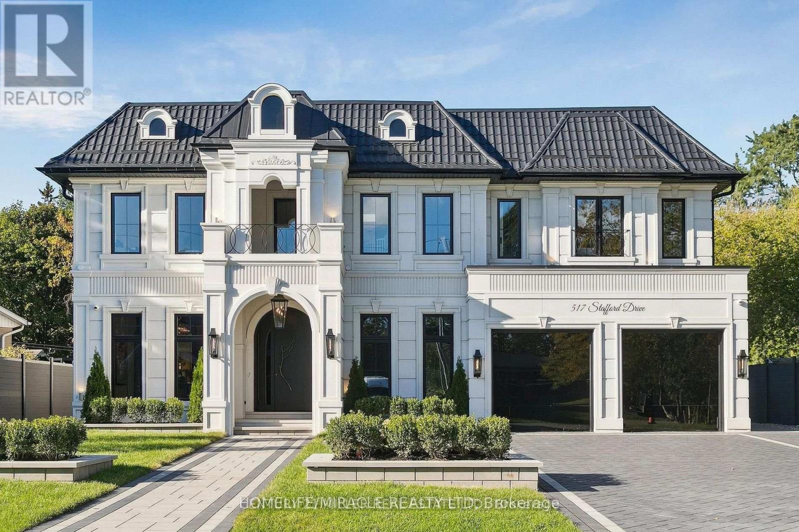 517 Stafford Drive, Oakville, Ontario  L6L 4M4 - Photo 1 - W13799022
