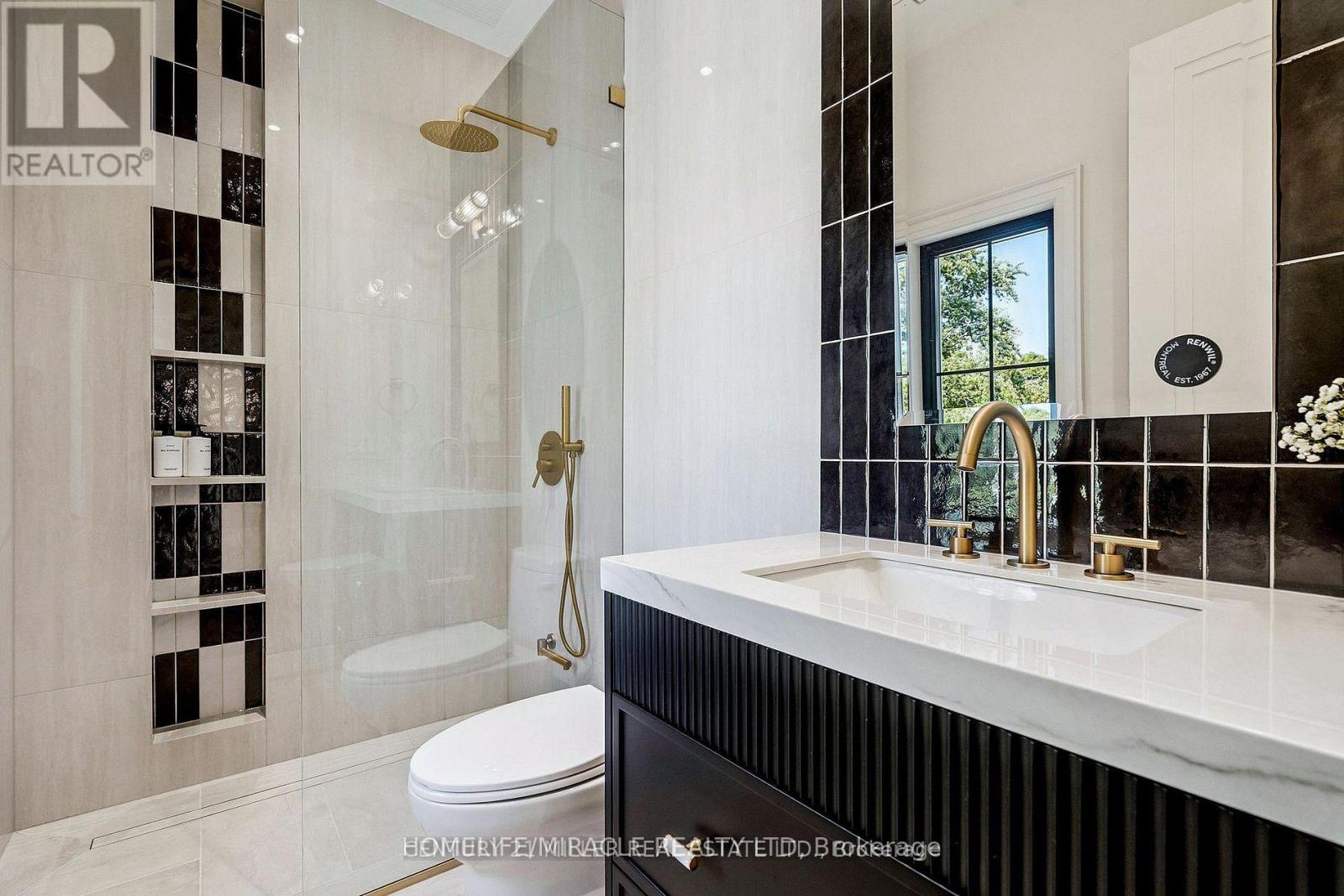 517 Stafford Drive, Oakville, Ontario  L6L 4M4 - Photo 37 - W13799022