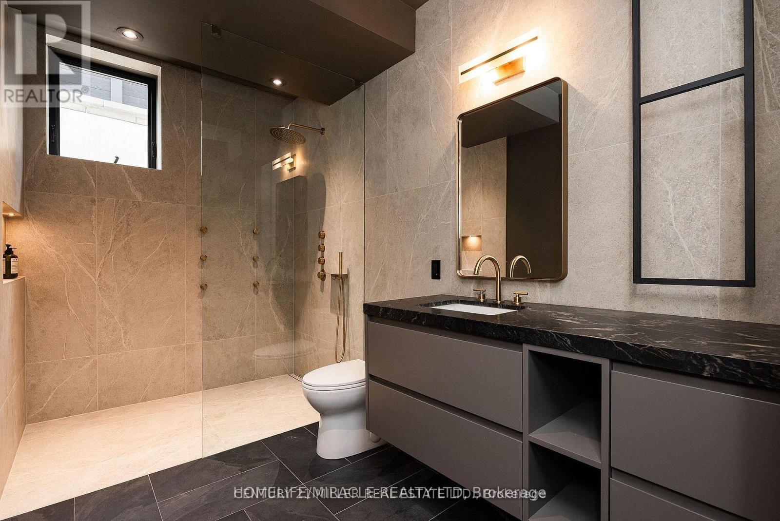517 Stafford Drive, Oakville, Ontario  L6L 4M4 - Photo 45 - W13799022
