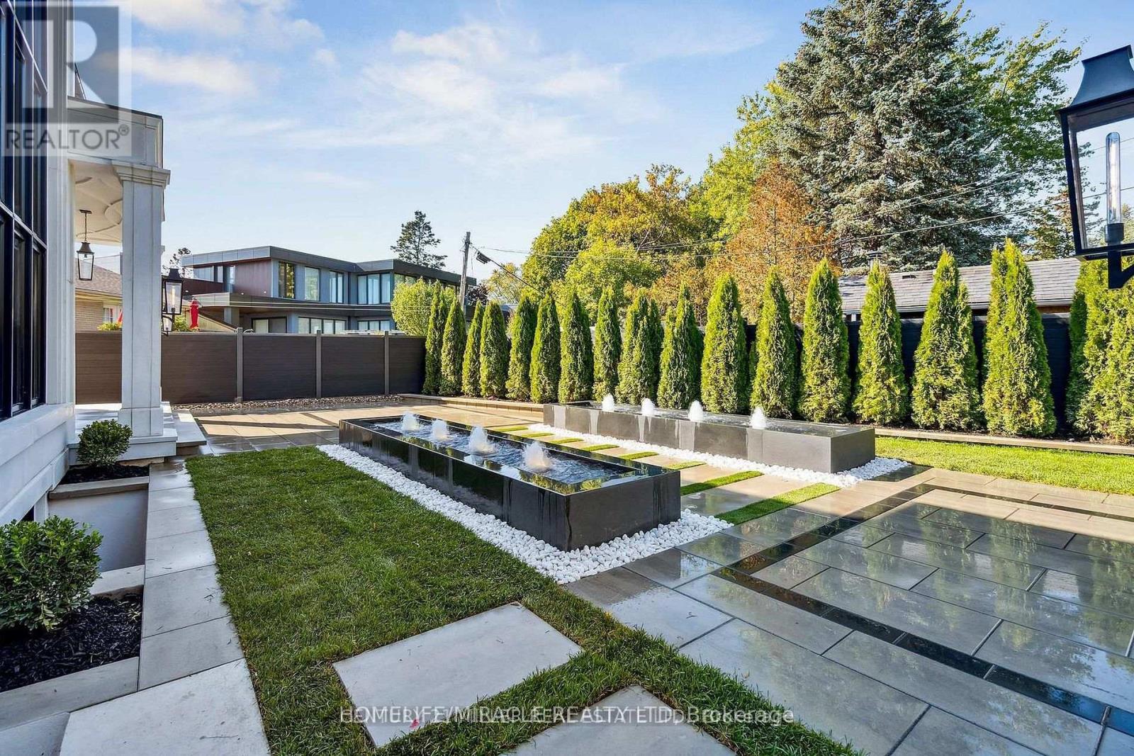 517 Stafford Drive, Oakville, Ontario  L6L 4M4 - Photo 48 - W13799022