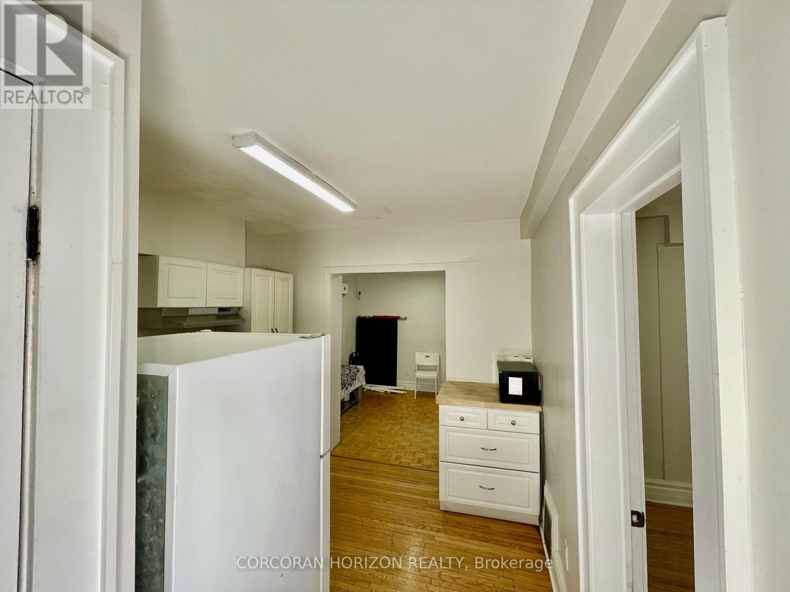 3 - 2257 Dundas Street W, Toronto, Ontario  M6R 1X6 - Photo 3 - W13799058