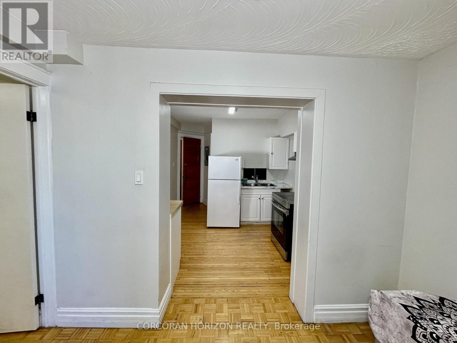 3 - 2257 Dundas Street W, Toronto, Ontario  M6R 1X6 - Photo 5 - W13799058