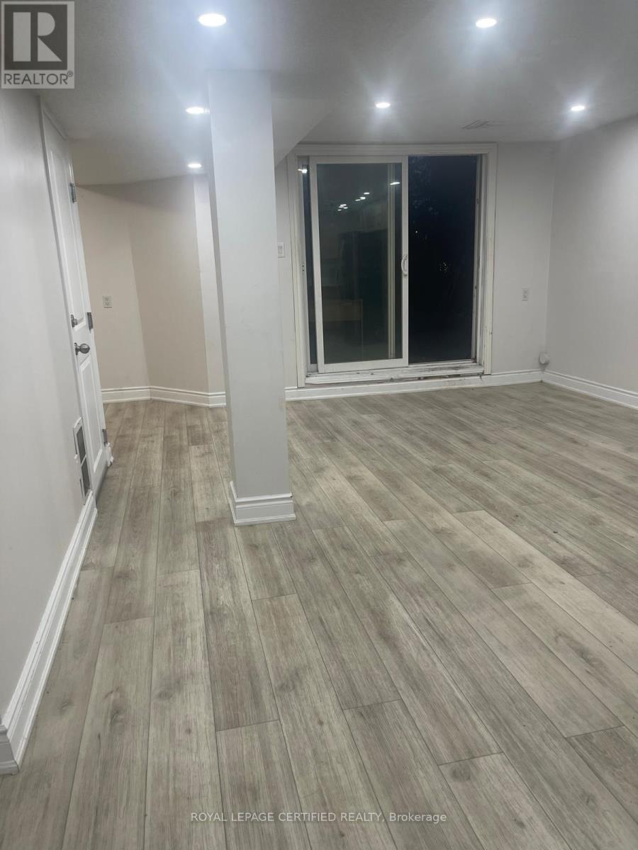 Bsmt - 211 Macedonia Crescent, Mississauga, Ontario  L5B 3R8 - Photo 3 - W13799120
