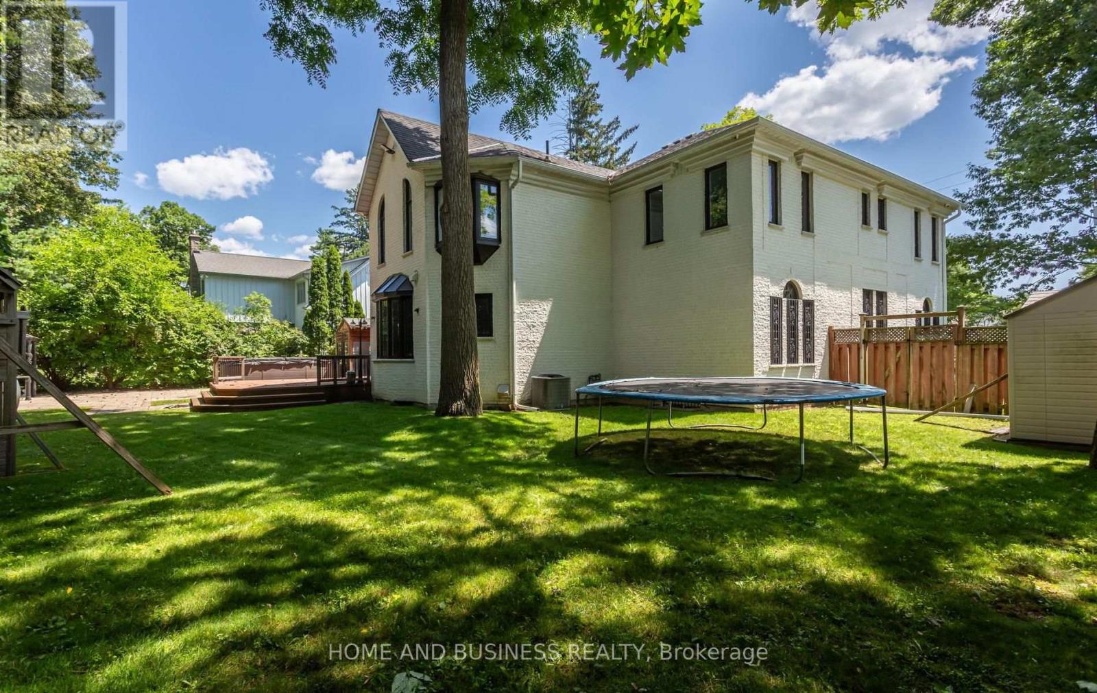 1755 Birchwood Drive, Mississauga, Ontario  L5J 1T7 - Photo 4 - W13799156