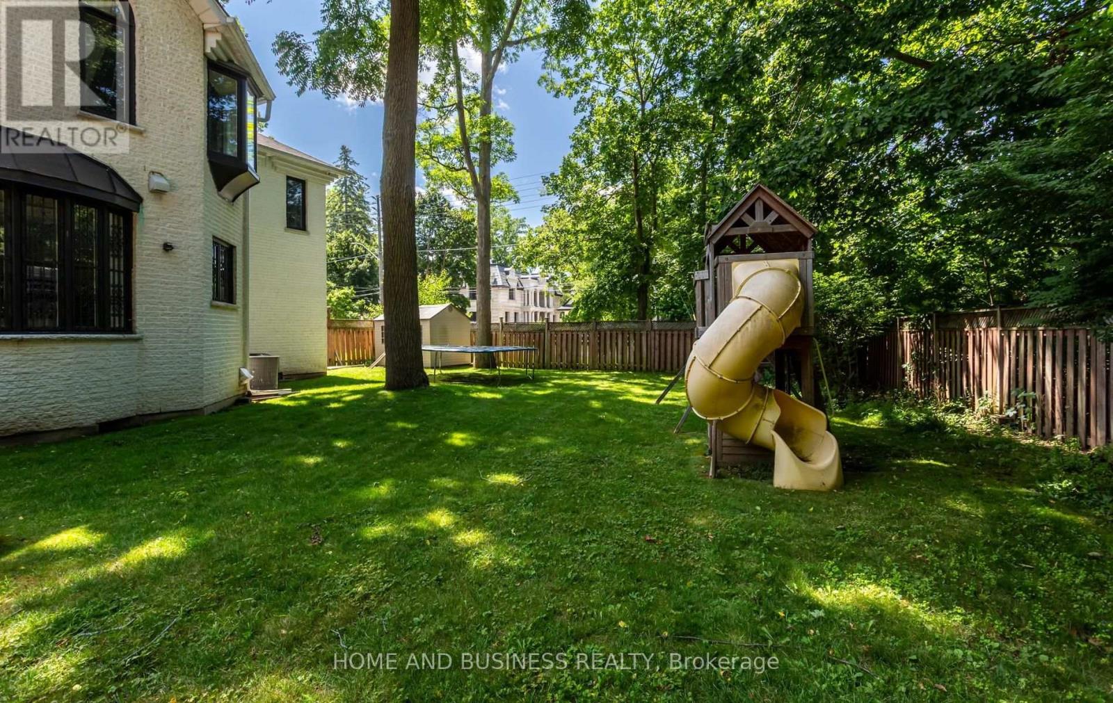 1755 Birchwood Drive, Mississauga, Ontario  L5J 1T7 - Photo 7 - W13799156