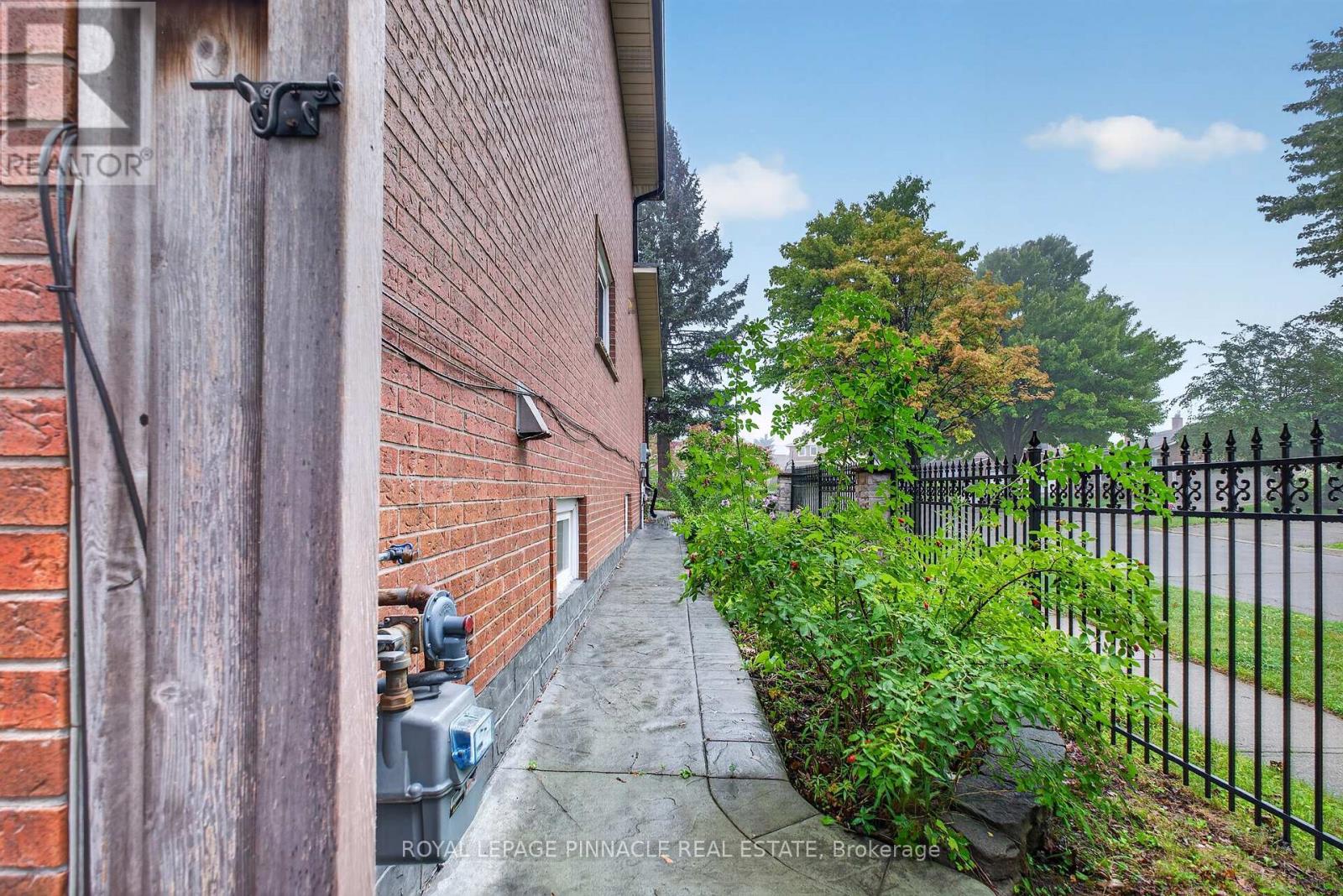 59 Princeton Terrace, Brampton, Ontario  L6S 3S4 - Photo 37 - W13799198