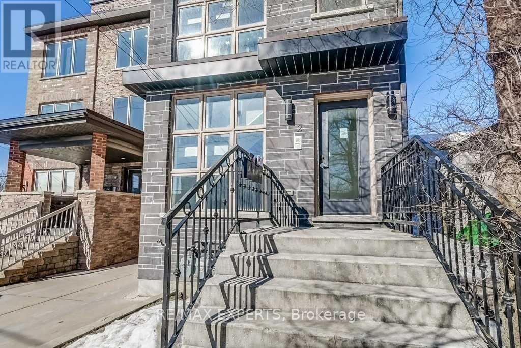 UPPER - 2 HYDE AVENUE, Toronto, Ontario