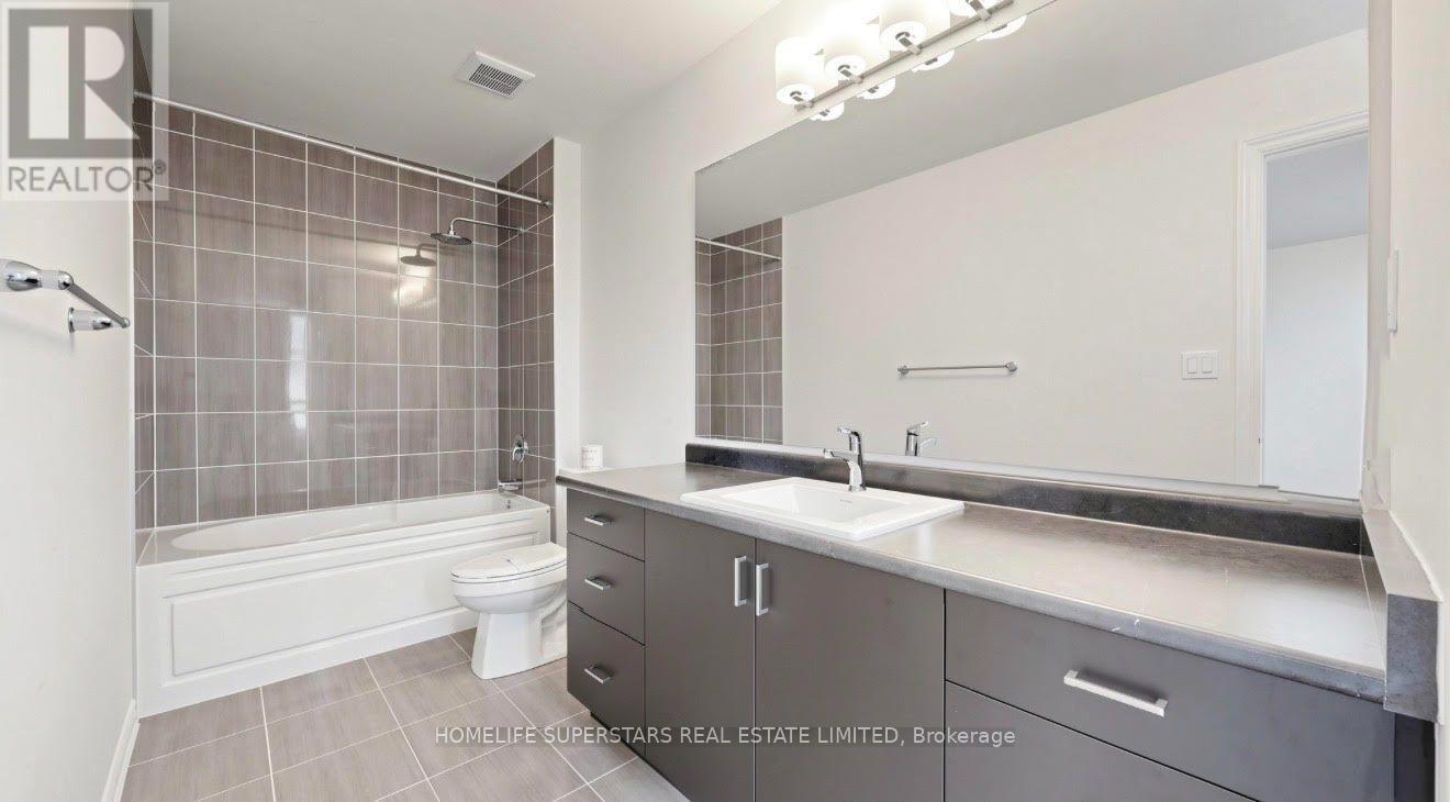 Upper Unit - 96 Fieldfare Road, Brampton, Ontario  L7A 0B8 - Photo 3 - W13799270