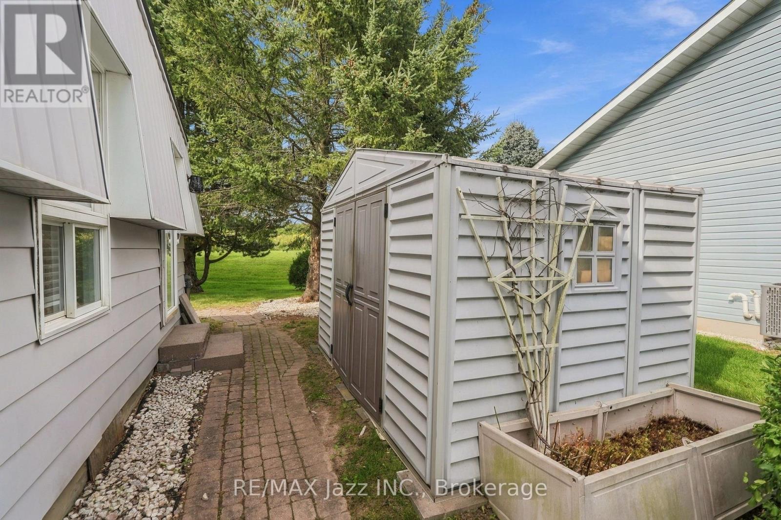 40 Wilmot Trail, Clarington, Ontario  L1B 1B8 - Photo 35 - E13799260