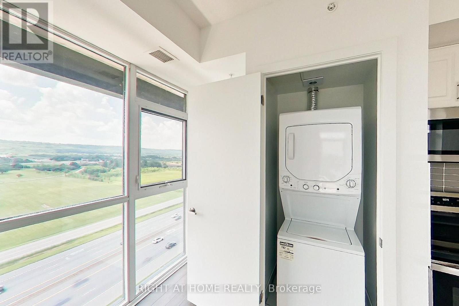 1208 - 550 North Service Road, Grimsby, Ontario  L3M 0H9 - Photo 15 - X13799064