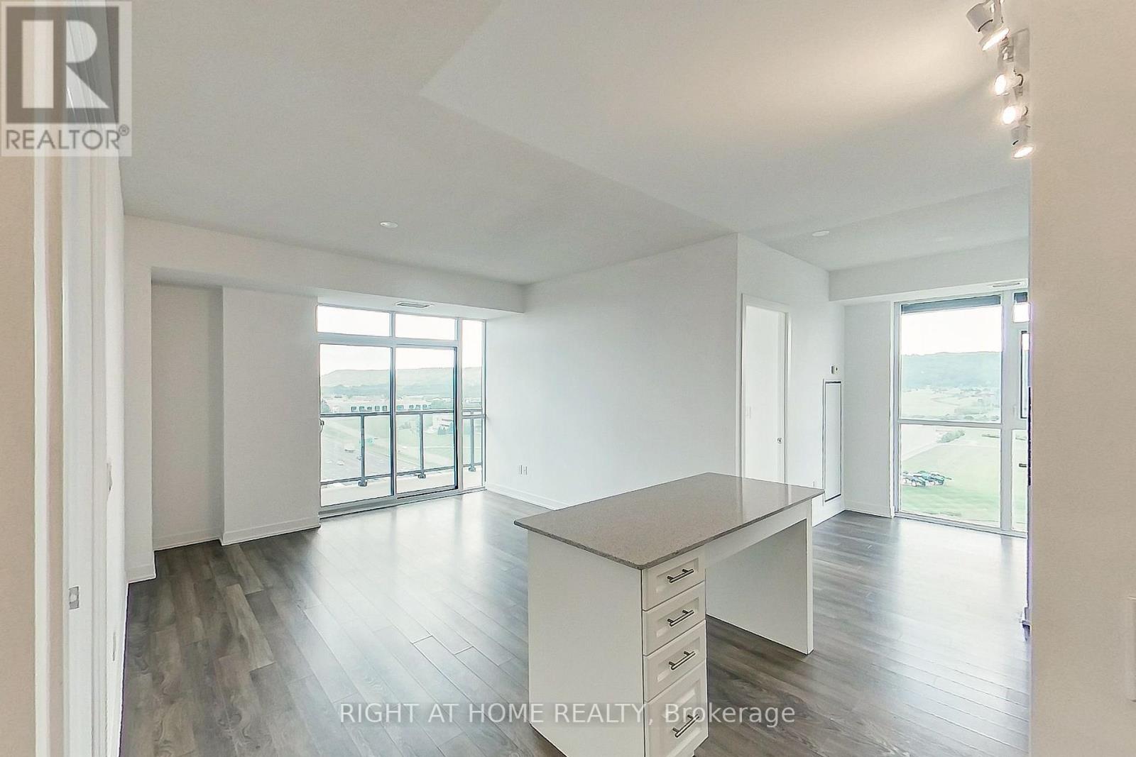 1208 - 550 North Service Road, Grimsby, Ontario  L3M 0H9 - Photo 7 - X13799064