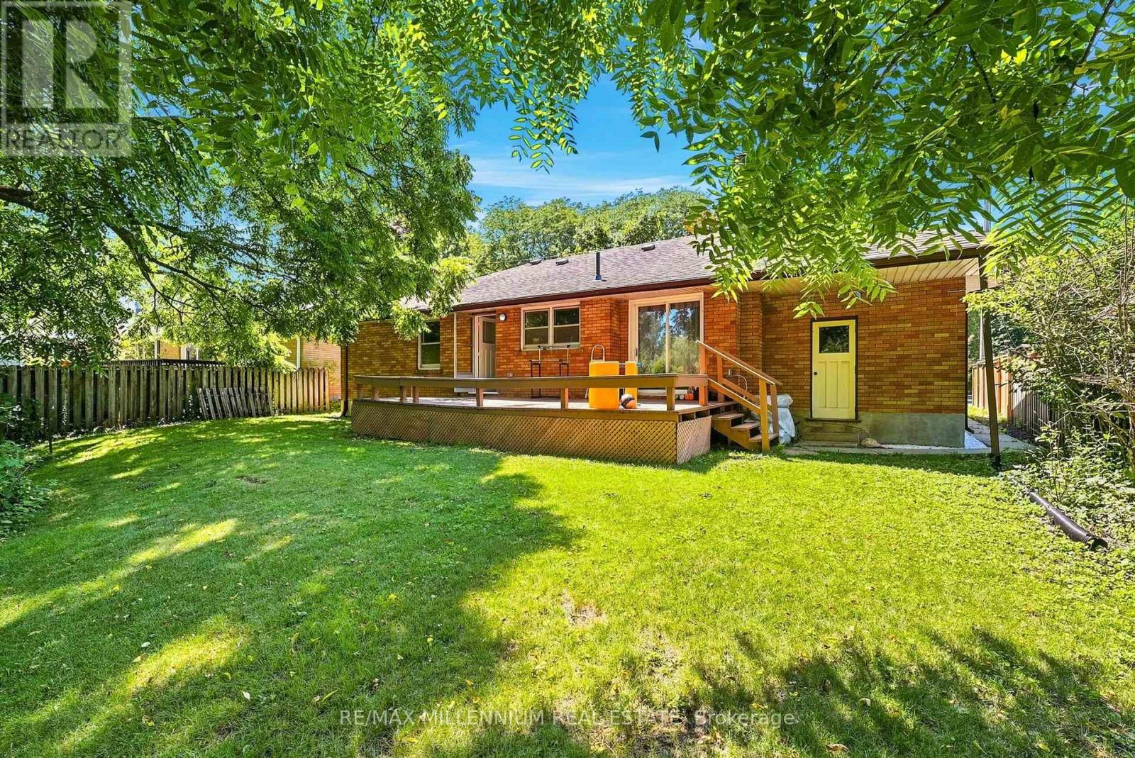 22 Montgomery Road, St. Thomas, Ontario  N5R 1S5 - Photo 40 - X13799106