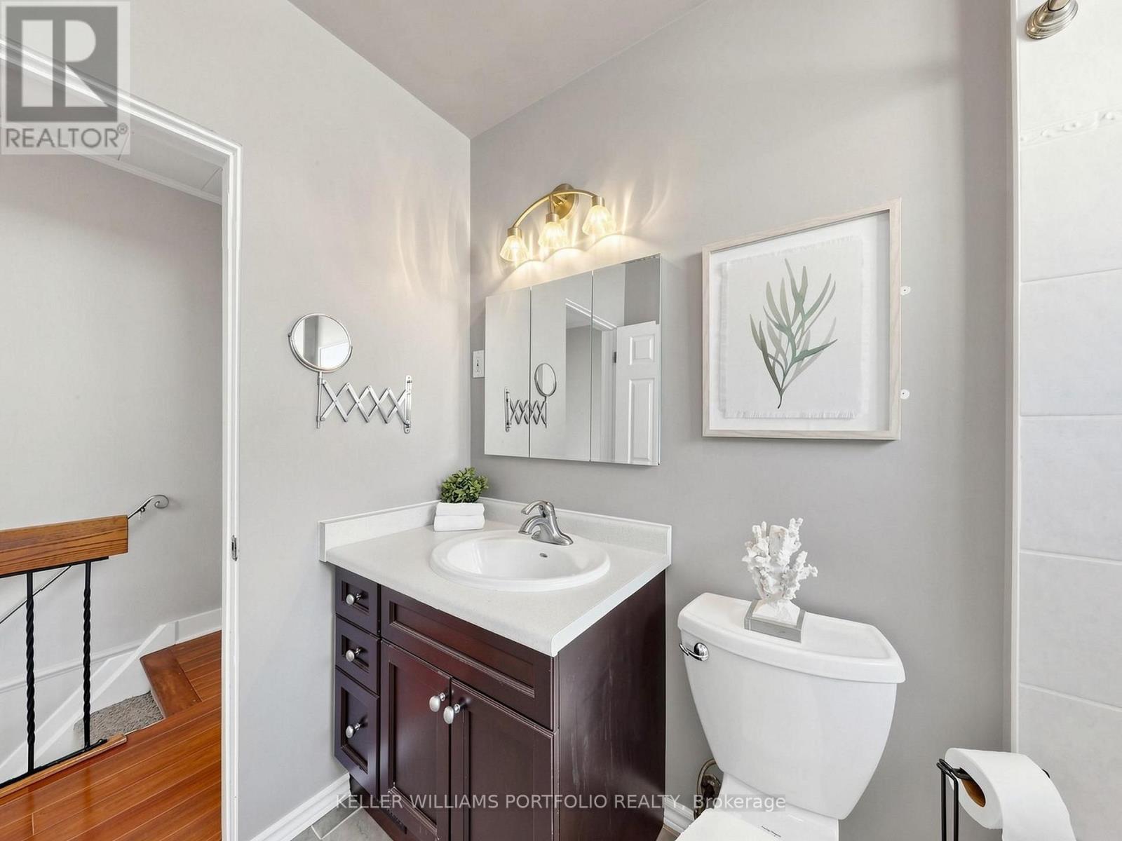 48 Hiltz Avenue, Toronto, Ontario  M4L 2N5 - Photo 28 - E13751906