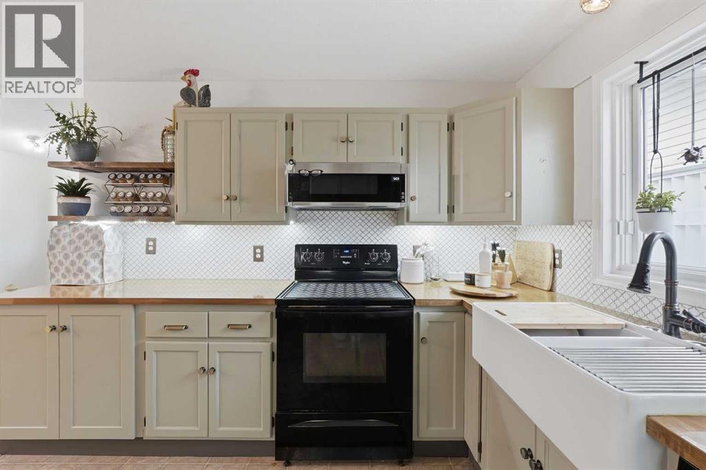 37 Sunrise Crescent, Blackfalds, Alberta  T4M 0E2 - Photo 7 - A2342068