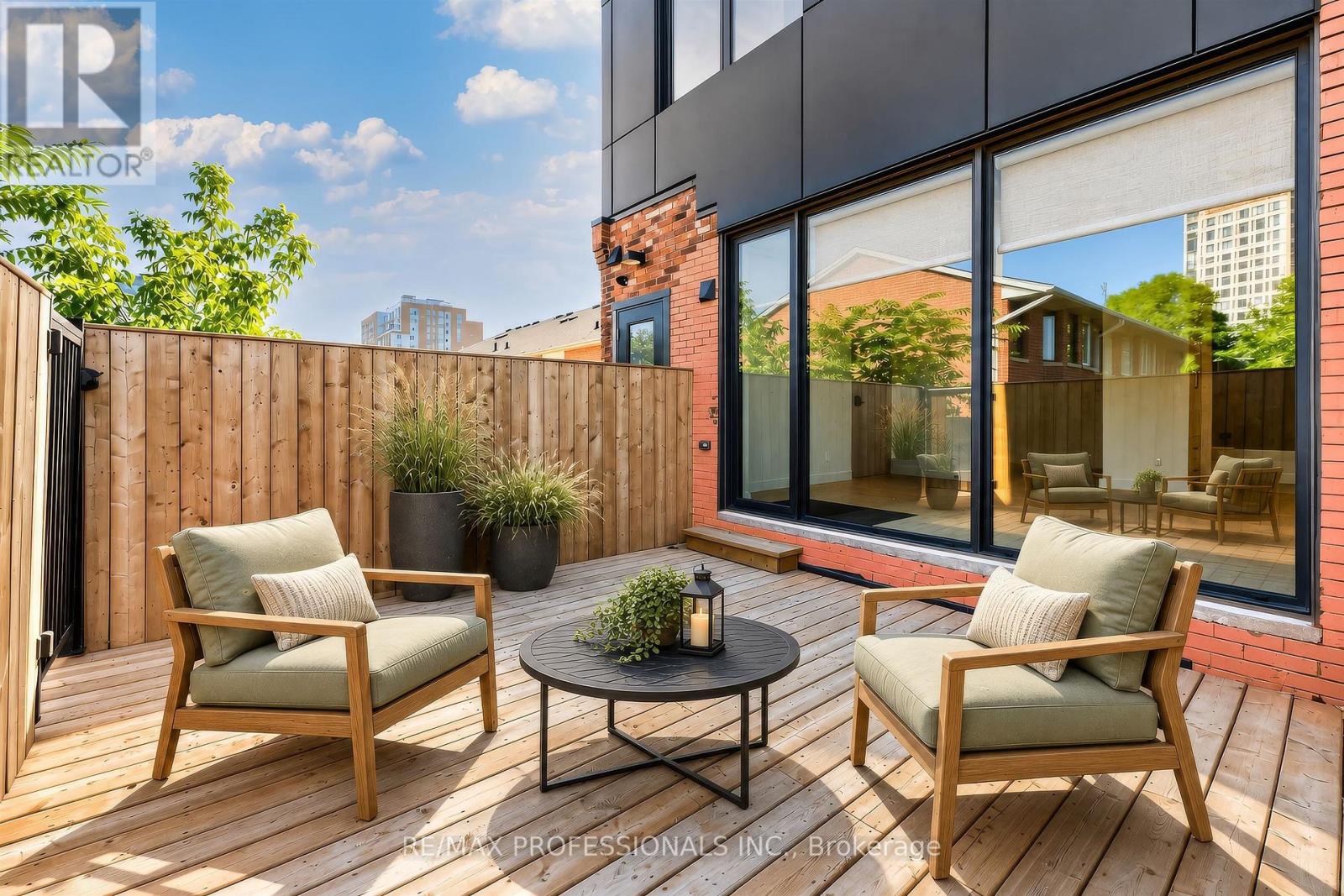 201 - 393 Perth Avenue, Toronto, Ontario  M6P 3Y5 - Photo 15 - W13798856