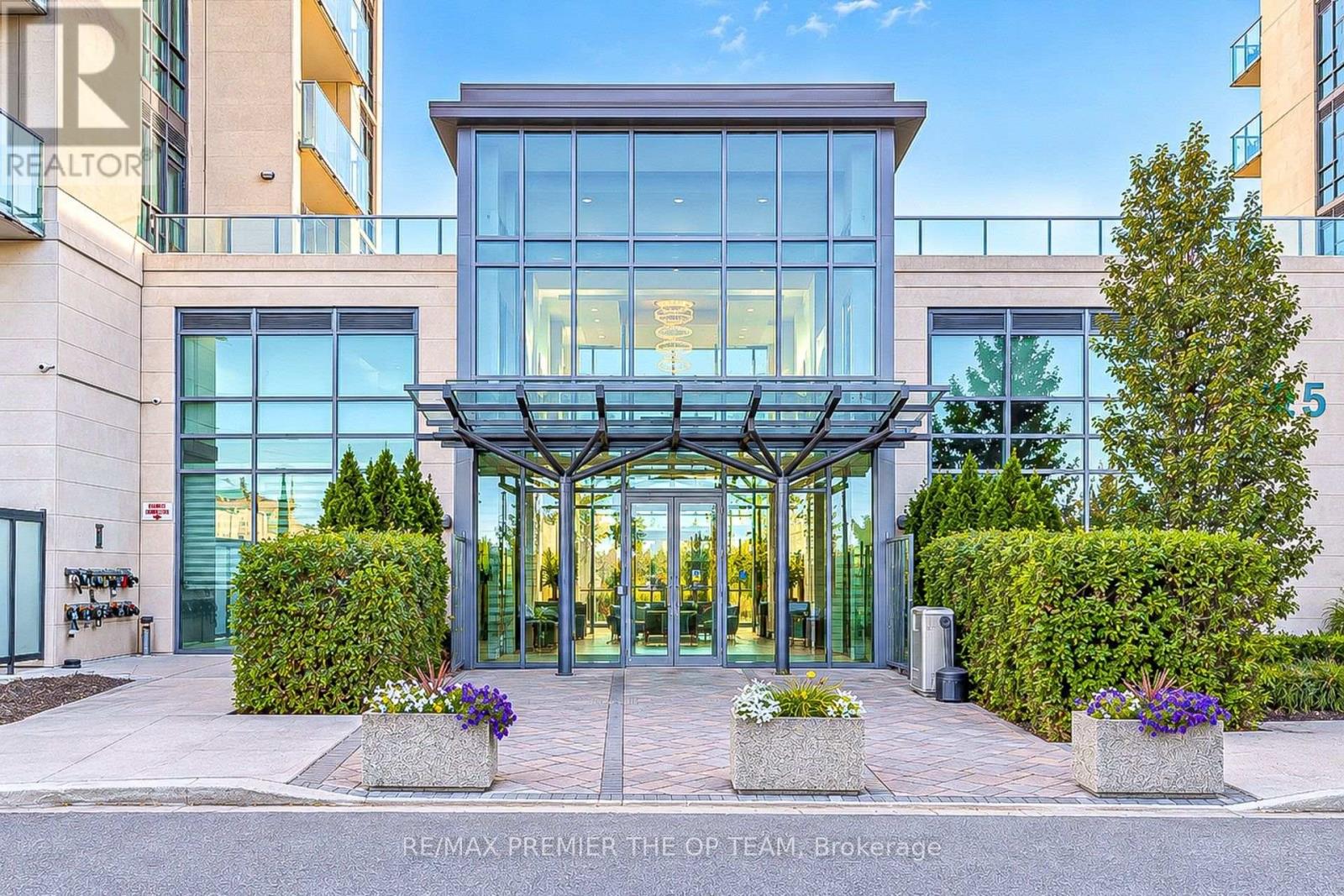 105 - 45 Yorkland Boulevard, Brampton, Ontario  L6P 4B4 - Photo 36 - W13797942