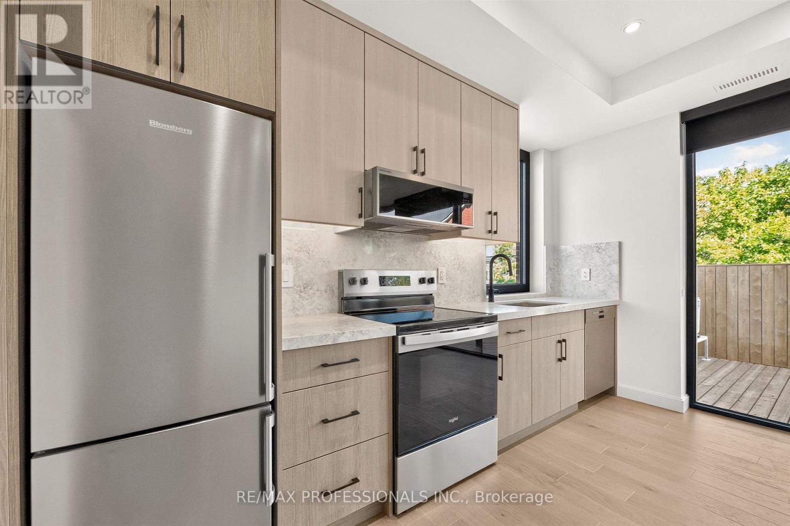 201 - 393 Perth Avenue, Toronto, Ontario  M6P 3Y5 - Photo 8 - W13798856