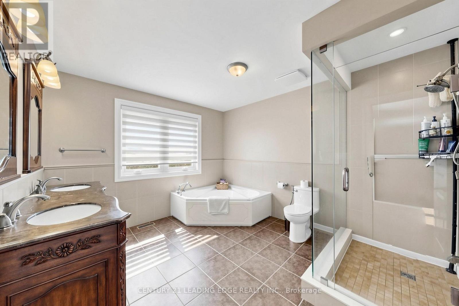 11 Bellvare Crescent, Toronto, Ontario  M1R 2M8 - Photo 23 - E13798382