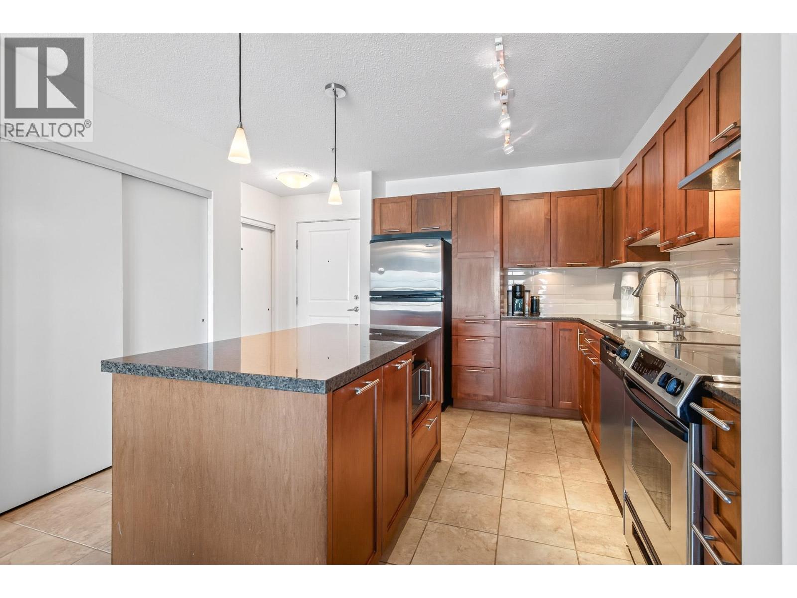 227 19673 Meadow Gardens Way, Pitt Meadows, British Columbia  V3Y 0A1 - Photo 16 - R3166627