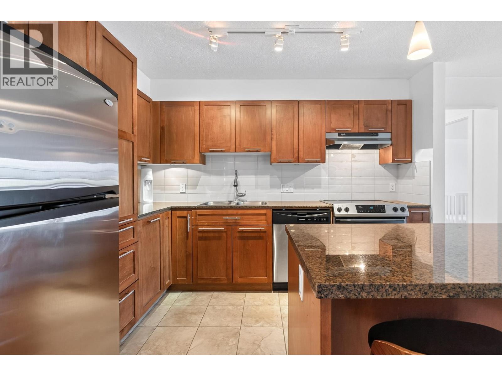 227 19673 Meadow Gardens Way, Pitt Meadows, British Columbia  V3Y 0A1 - Photo 15 - R3166627