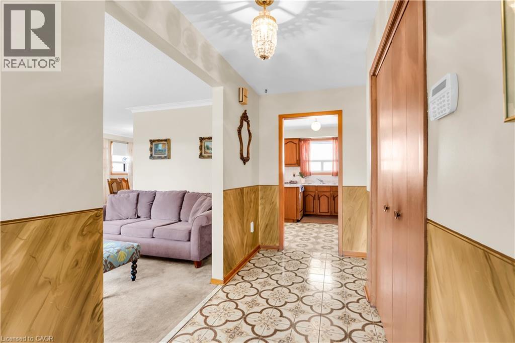 4 Dunreo Drive, Toronto, Ontario  M3L 2E9 - Photo 8 - 40863912