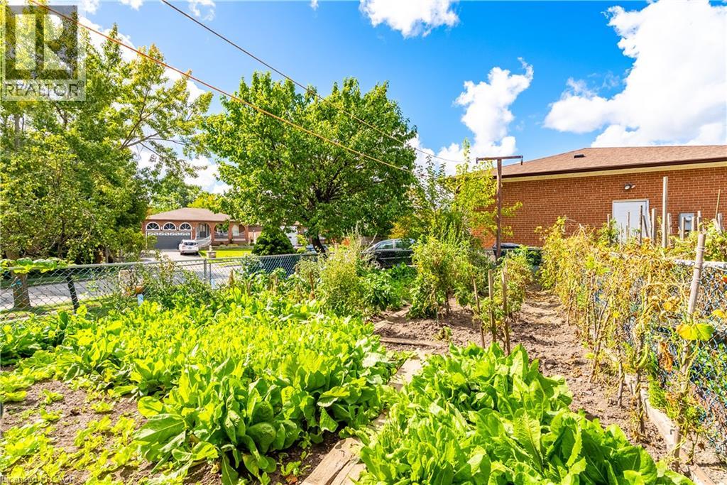 4 Dunreo Drive, Toronto, Ontario  M3L 2E9 - Photo 49 - 40863912