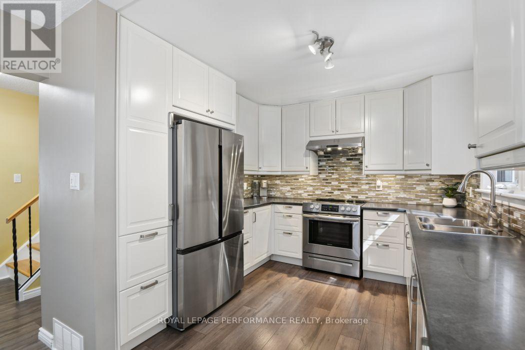 4 Winchester Drive, Ottawa, Ontario  K2L 2C9 - Photo 10 - X13799394