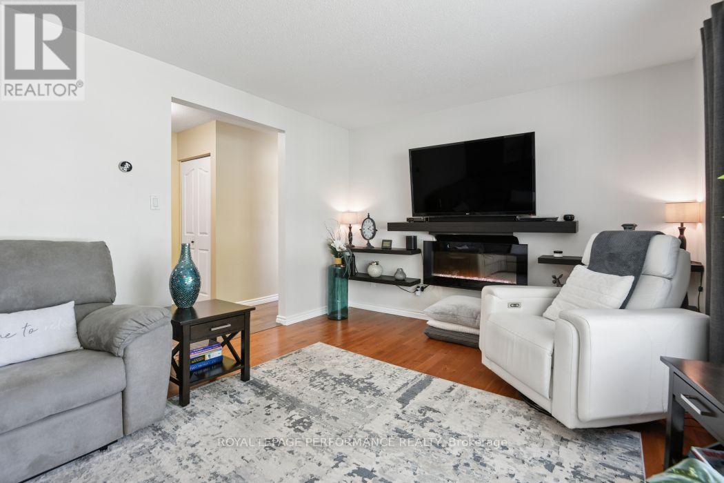 4 Winchester Drive, Ottawa, Ontario  K2L 2C9 - Photo 7 - X13799394