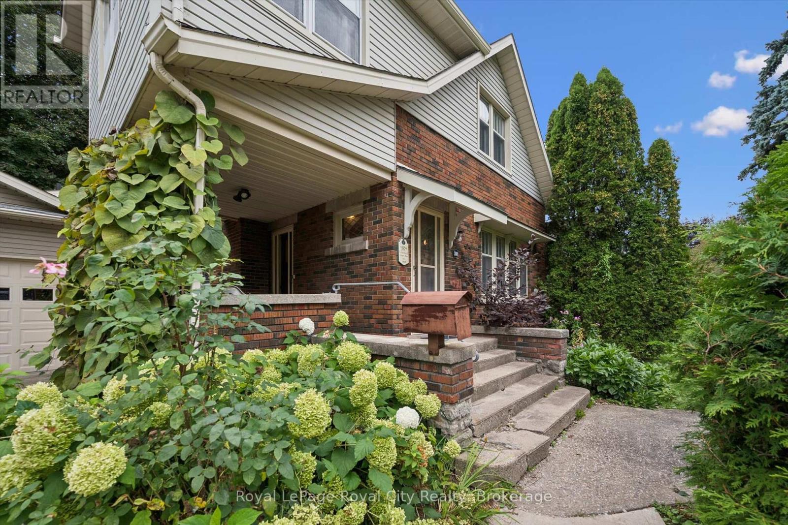 371 GOWRIE STREET N, Centre Wellington, Ontario