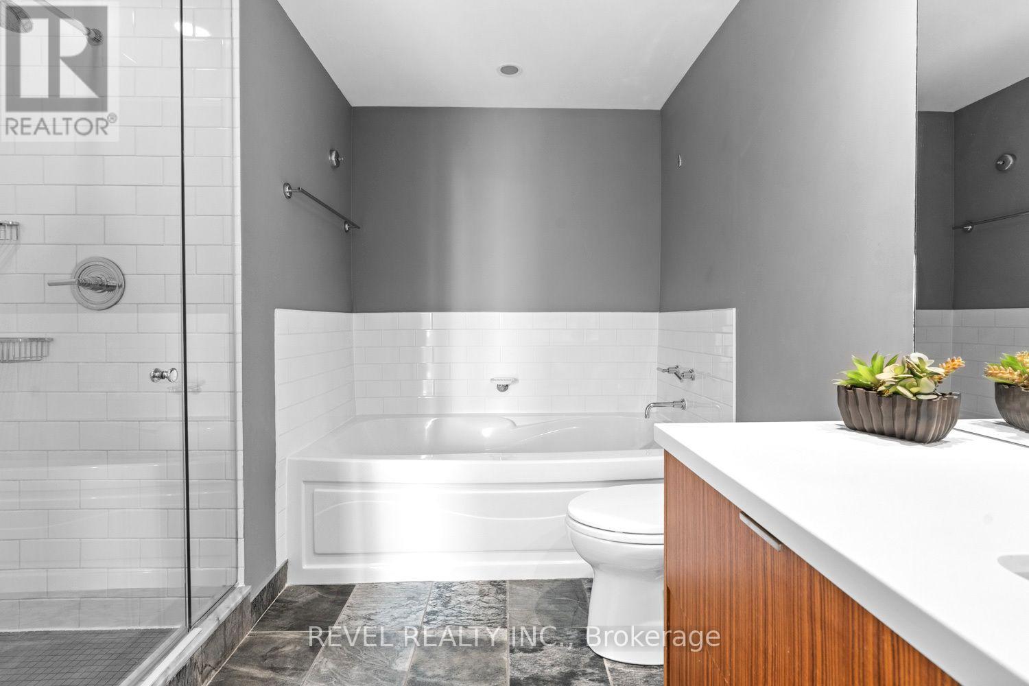 Ph2 - 281 Mutual Street, Toronto, Ontario  M4Y 3C4 - Photo 20 - C13799314