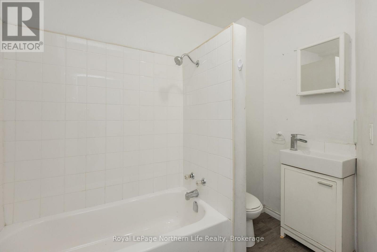 645 Main Street E, North Bay, Ontario  P1B 1C1 - Photo 38 - X13799134
