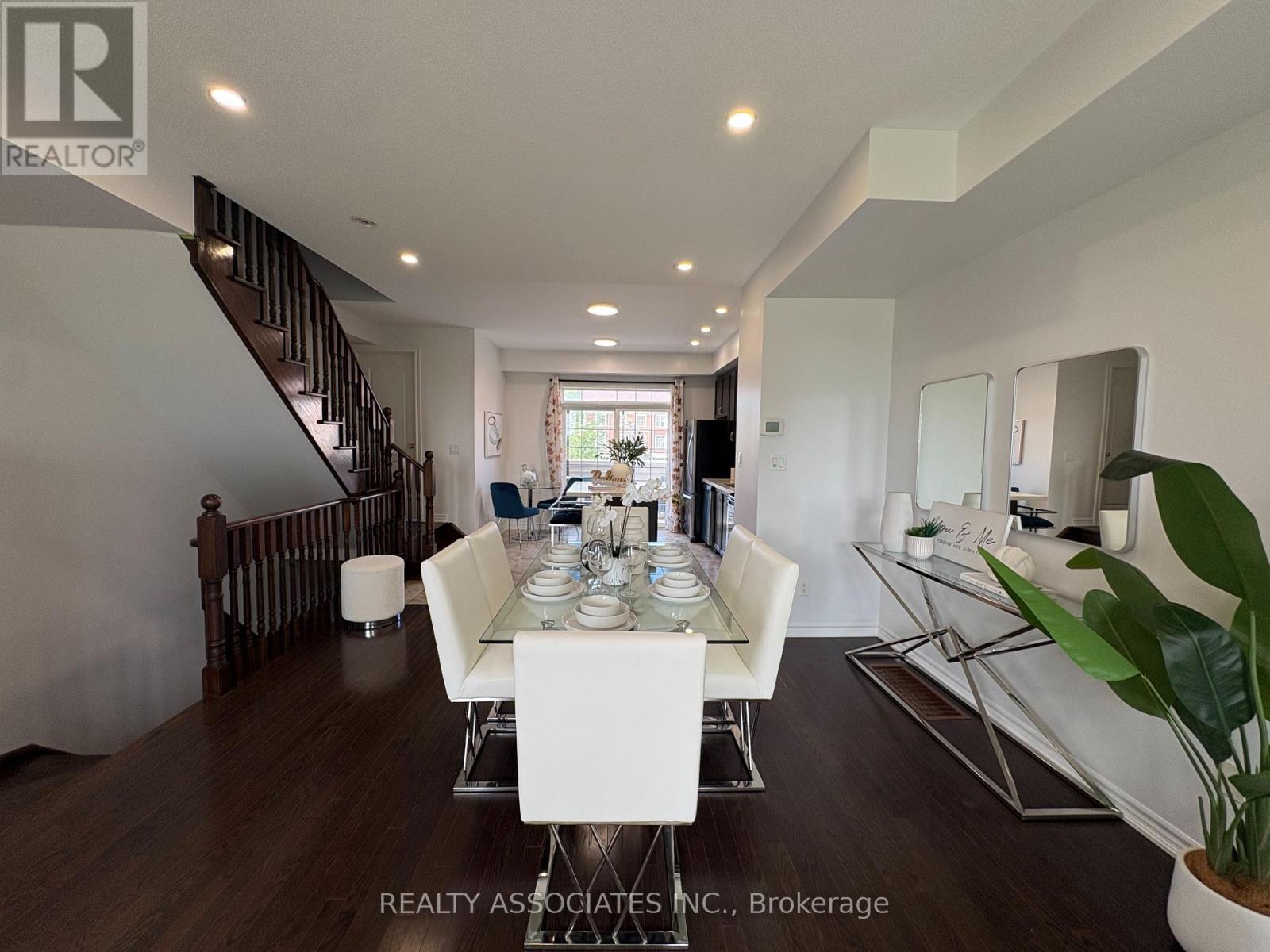 11 Tatra Lane, Markham, Ontario  L6C 0P3 - Photo 7 - N13799310